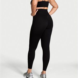 Victoria’s Secret Black VSX Elevate Leggings size 27- brand new never worn!